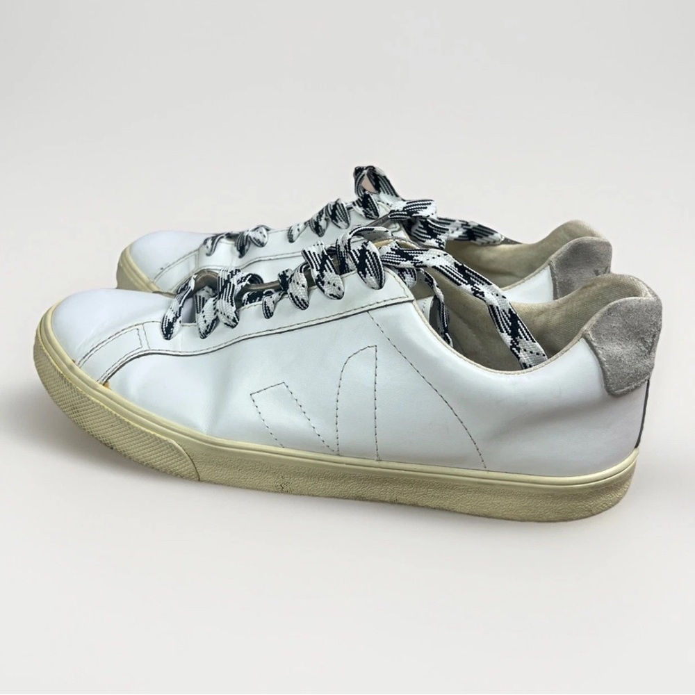 Veja Esplar Logo Sneakers Women's White Leather Low Top Casual Sneakers Sz 9